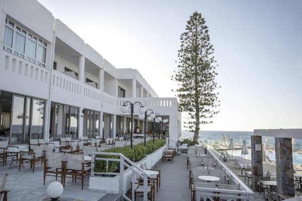 Maritimo Beach Hotel