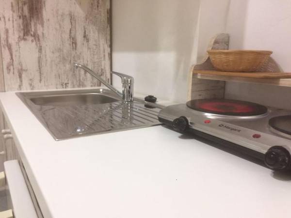 Super economy studio