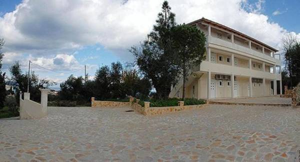 Pouliezos Koklanis Zante Apartments