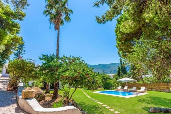 Astarte Villas - Hacienda Beach Villa