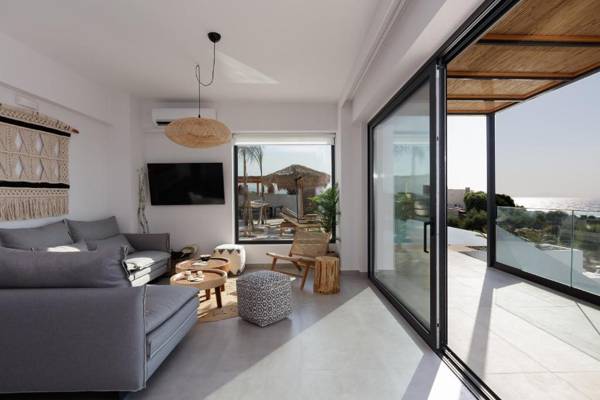 Bohemian Villas with Private Infinity Pool Jacuzzi & Seaview 15min from City Center