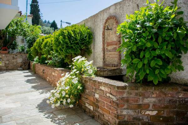 Koukounaries Apartments Limni