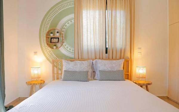 New-olivaholidayhomes - Boho Studio pool