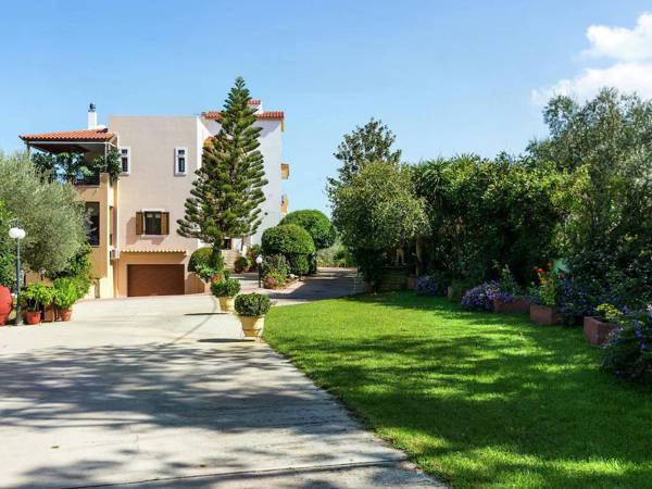 Spacious Apartment in Prines near Sea