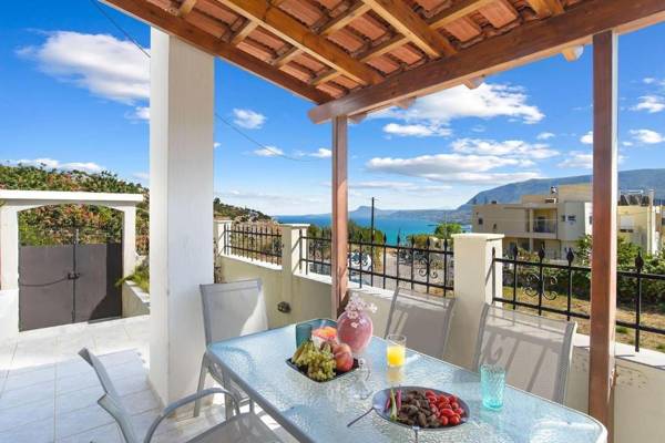 Charming house overlooking Chania with pool