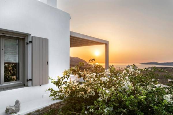 White Tinos Luxury Suites