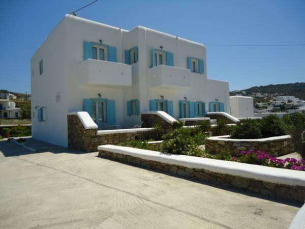 Eleftheria Hotel & Apartments