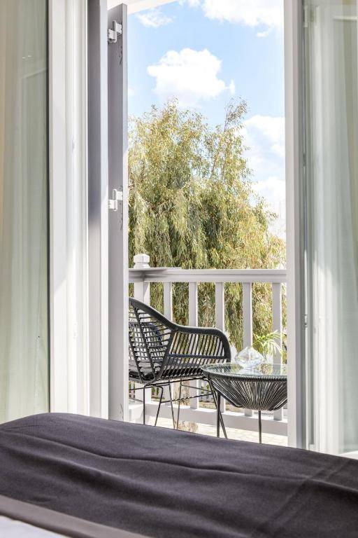 Sunset Windmills Suites