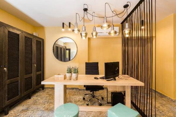Workspace - Cressa Suites (Adults Only)