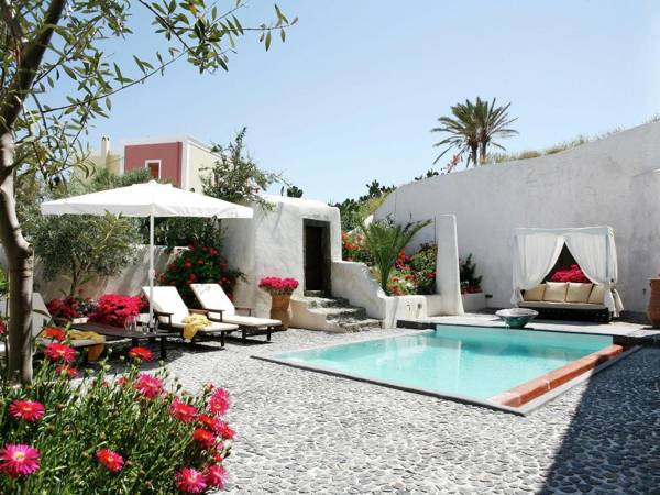 Unique villa stones throw cosy village Megalochori tranquillity and space.