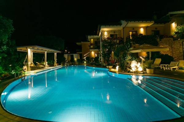 Nikoleta Luxury Villa