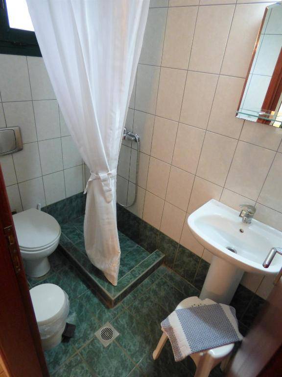 Dolphins Apartments & Rooms