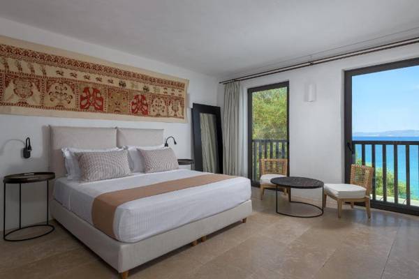 Aquavisionaire Beach Front Villa