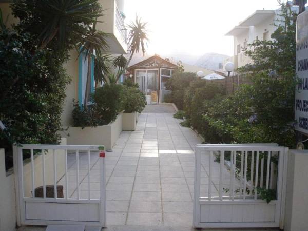 Albatross Apartments