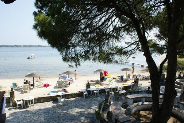 Haus Platanos Apartments & Bungalows by the Sea