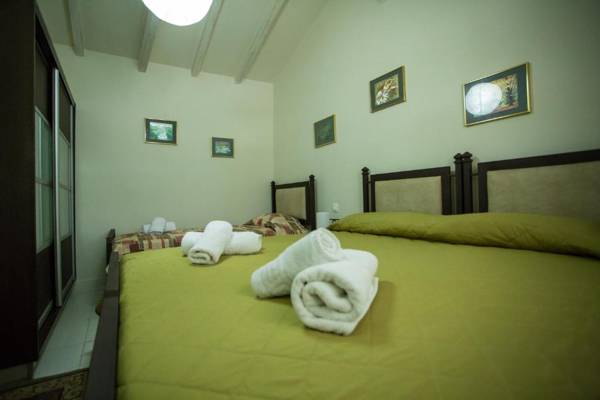 Acrocorinth Apartments