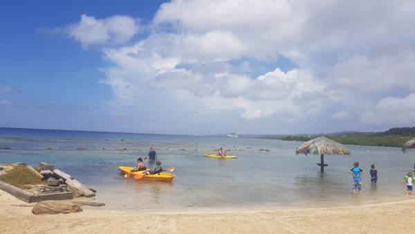 Las Palmas Beach Hotel