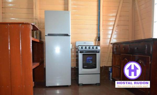 Apartamentos y Hostal RUDON
