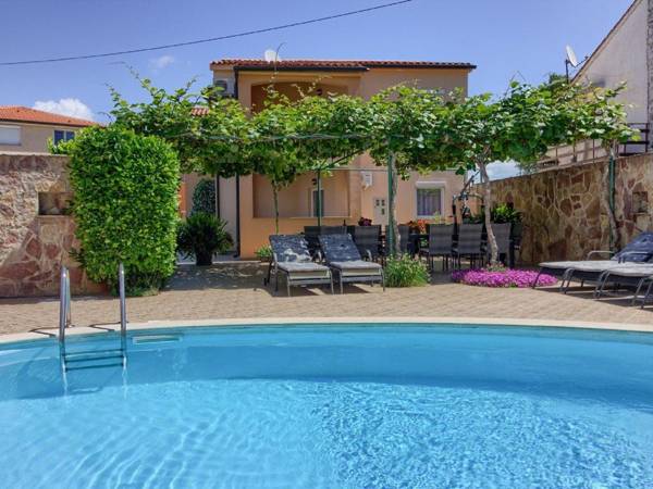 Spacious Holiday Home in Peroj with Private Pool