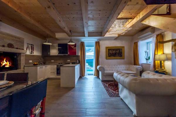 Villa Art house with Pool and a beautiful view on the river Mirna valley