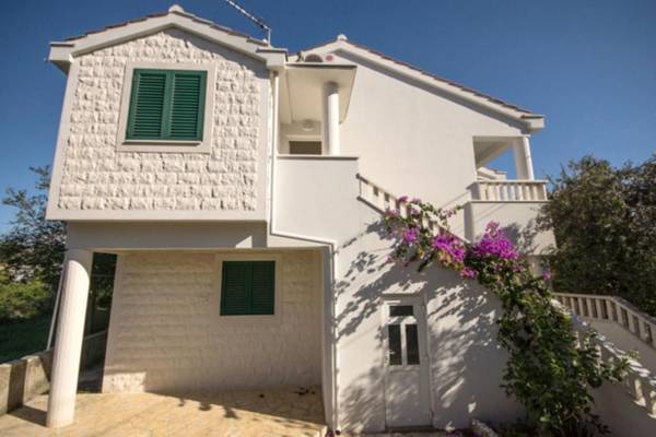 Apartments Suzana-green oasis