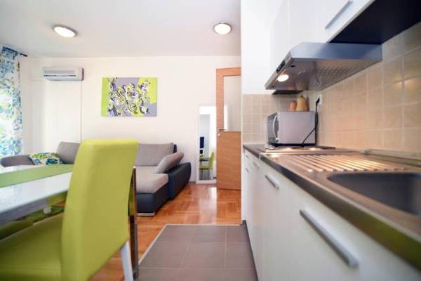 Apartment Capital Town-free parking