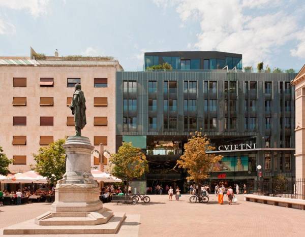 Tesla Boutique Apartments & Rooms