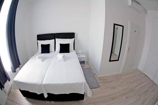 Virtus Apartments and Rooms