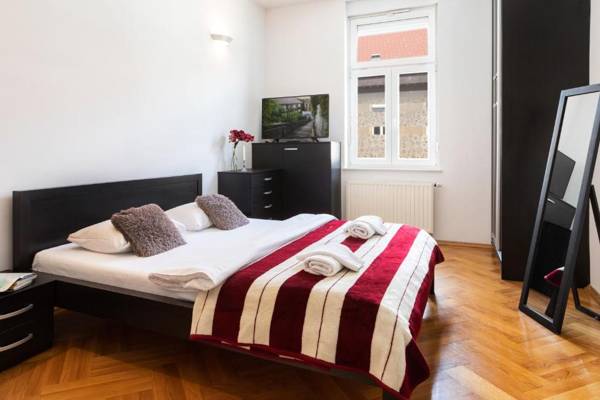 Bright and Spacious 2BDR Apartment in heart of Zagreb