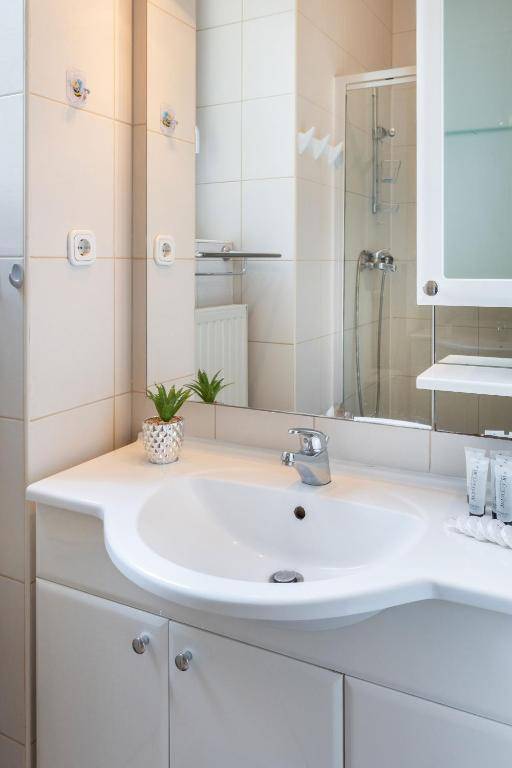 Bright and Spacious 2BDR Apartment in heart of Zagreb