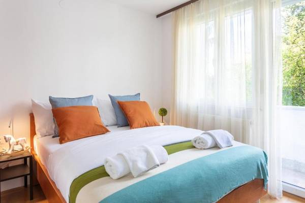 2BDR Apartment with Balcony near Maksimir