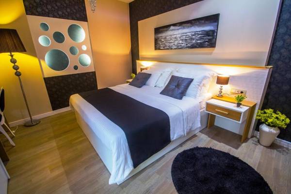 Peninsula Luxury Rooms