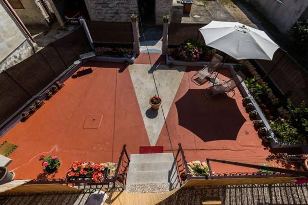 Apartments & Rooms Hosana