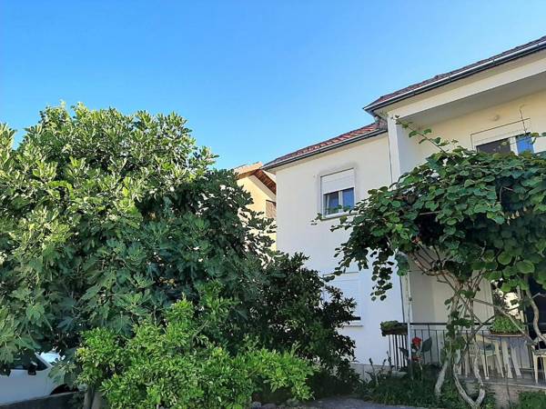 apartment sea la vie borik