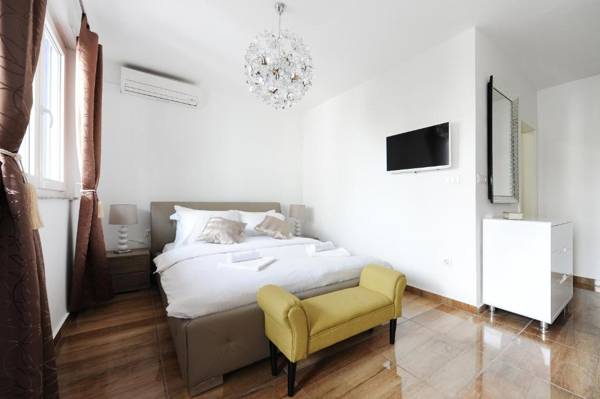 Primera Luxury Studio