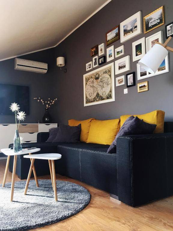 Sunset Hill Apartment