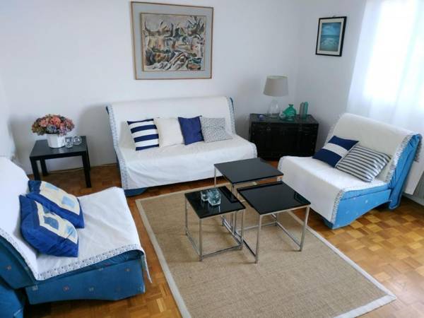 Amazing seaview apartment with a balcony near the beach - Kneza Trpimira I - AE1386