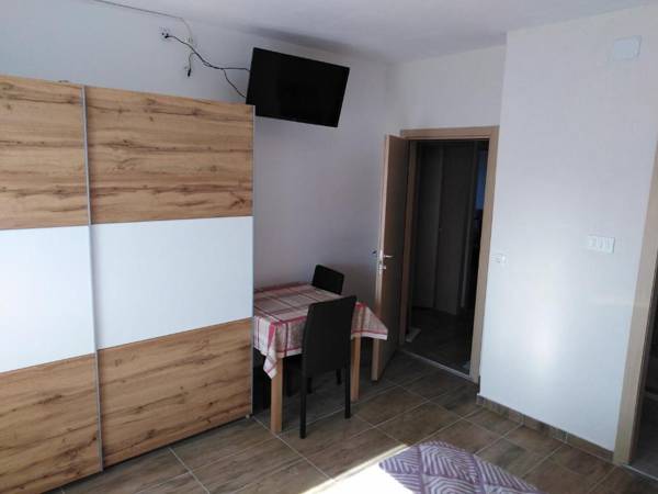 Apartments Nediljko & Mila