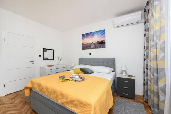 Villa Mare - with HEATED POOL