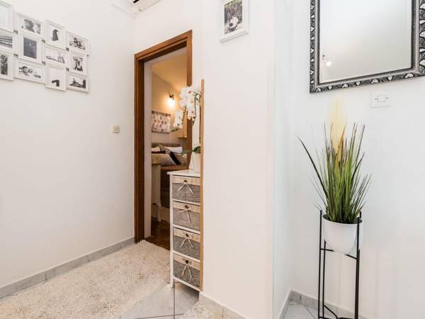 Modern Holiday Home in Zadar with Terrace