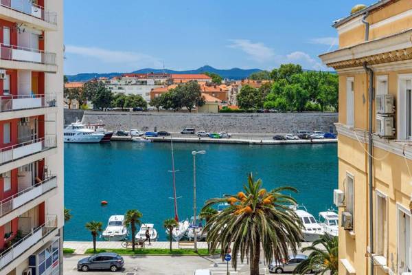 Sea view apartment Zara Bruna