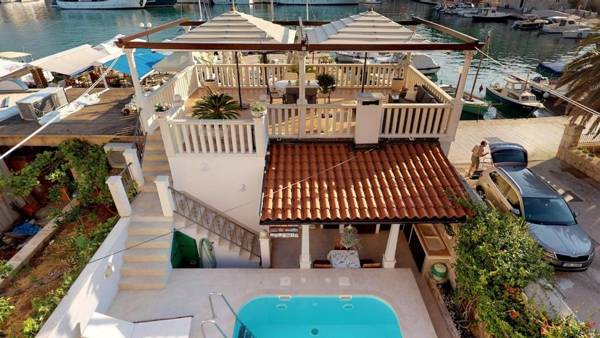 Radovani Luxury Apartment with Private Pool