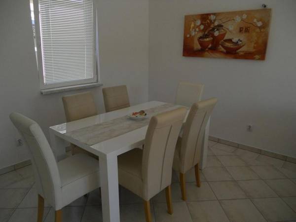 Apartments Depa - garden & BBQ