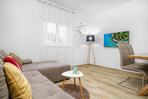 Wohnung Vesna/ zwei Schlafzimmer / Erdgeschoss