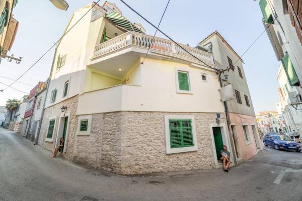 Apartments with WiFi Vodice - 18832