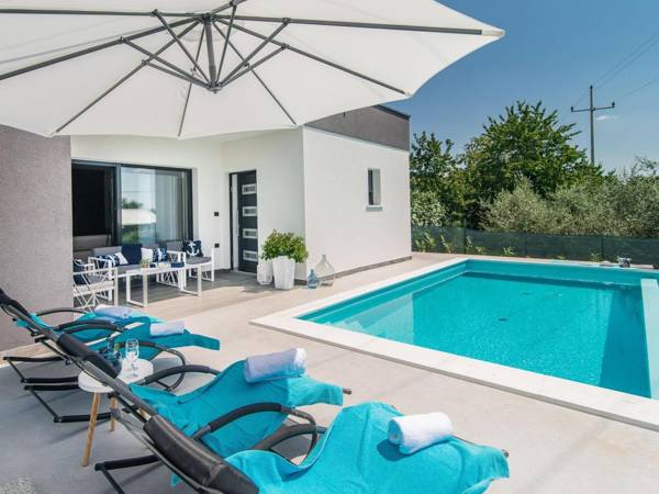 Beautiful newly built Villa Oleandra for up to 5 persons with private pool
