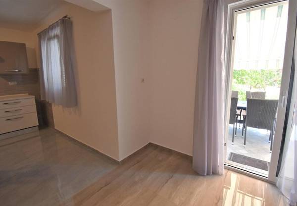 Holiday home Branka-80m from beach