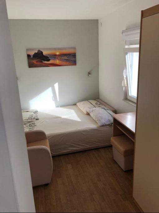 4 Apartments - parking airco - 150 m to beach - AE1481