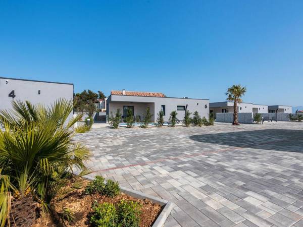 Luxurious Holiday Home in Vir with Private Pool