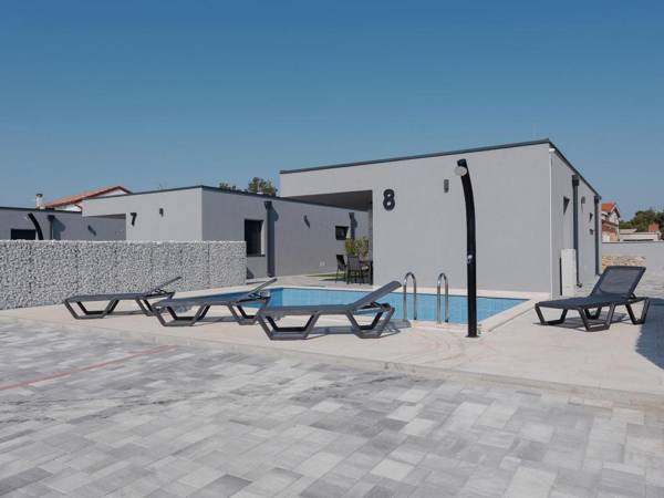 Lavish Holiday Home in Vir with Whirlpool